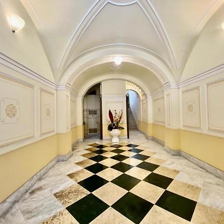 Maison Flores Deluxe Бари Екстериор снимка