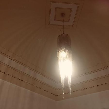 Maison Flores Deluxe Бари Екстериор снимка