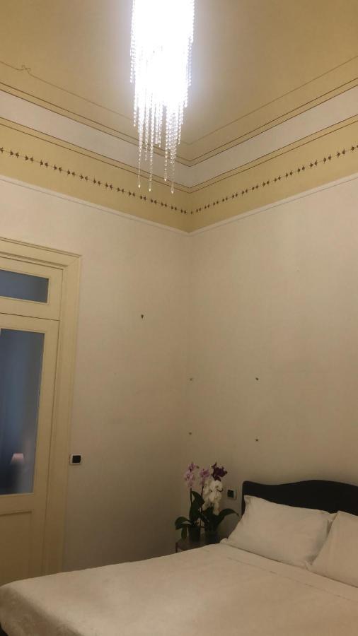 Maison Flores Deluxe Бари Екстериор снимка