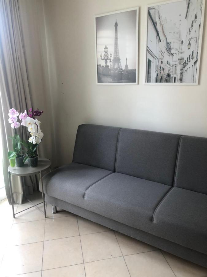 Maison Flores Deluxe Бари Екстериор снимка